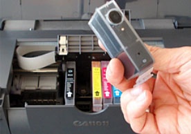 THINKshop.ch - Druckerpatronen nachfüllen im Profi Tintenlabor der Schweiz